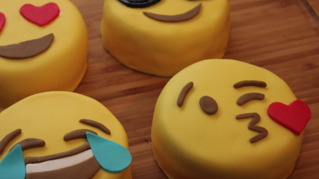 go to Emoji Cookies